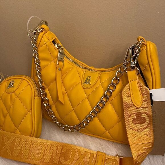 NWT Steve Madden (Bvital) Quilted Crossbody Bag w Air Pod Pouch - Yellow - Picture 9 of 16